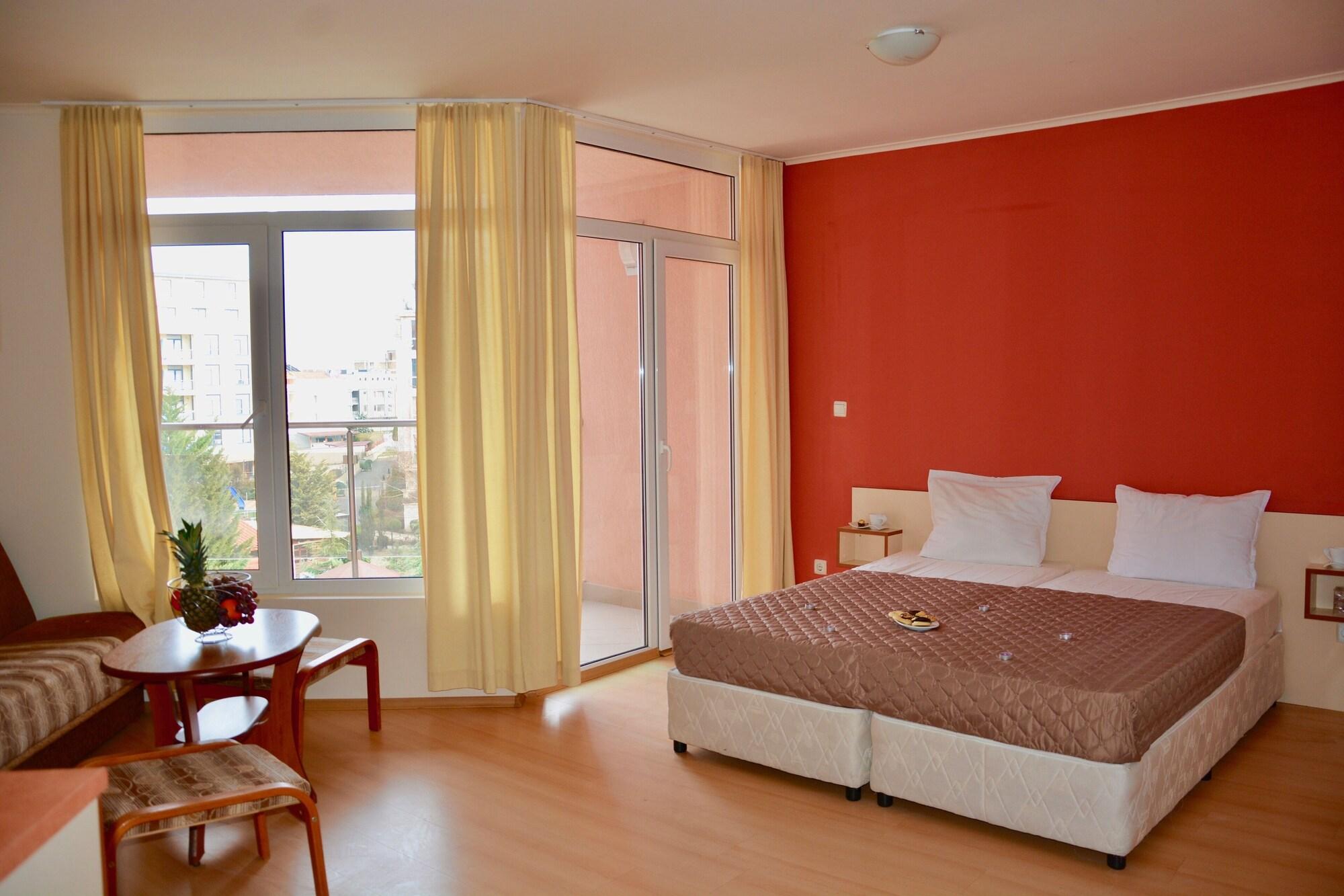 Rainbow 2 Holiday Complex ساني بيتش المظهر الخارجي الصورة