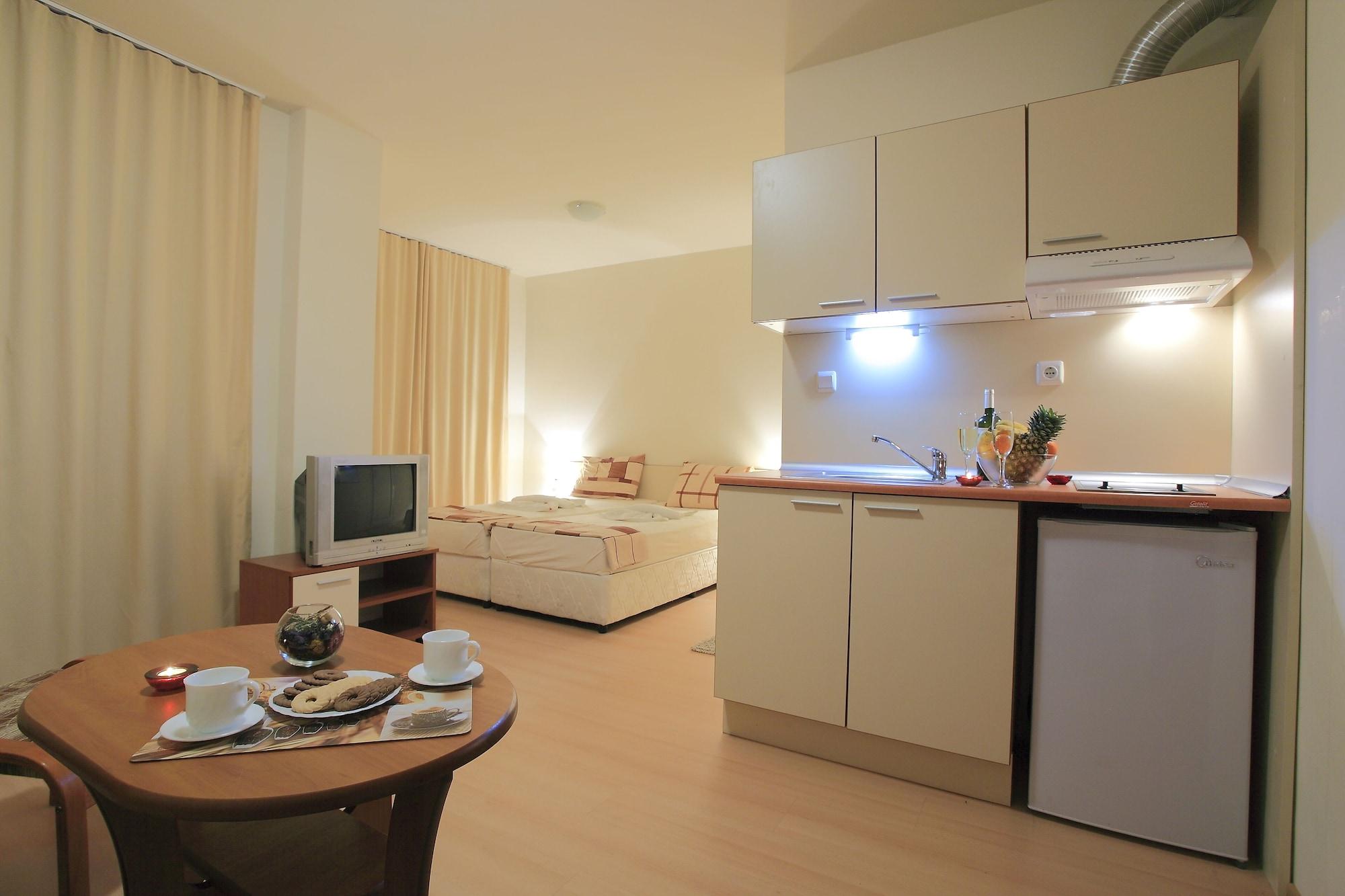 Rainbow 2 Holiday Complex ساني بيتش المظهر الخارجي الصورة
